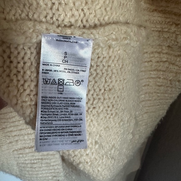 Banana Republic Cream Wool Sweater women’s size S - Picture 4 of 4